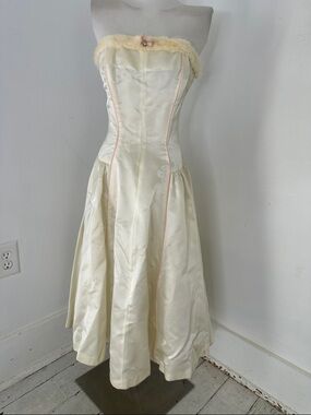 Vintage 1950s Parklane Debs White Satin Mink Trim Coquette Strapless Dress